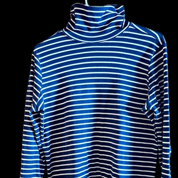 LARGE LLBean classic turtleneck - Picture 3 of 5